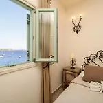 Isabella Apartment