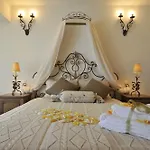 Isabella Apartment