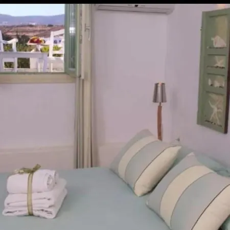 Isabella Naousa (Paros)