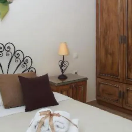 Apartment Isabella Naousa (Paros)