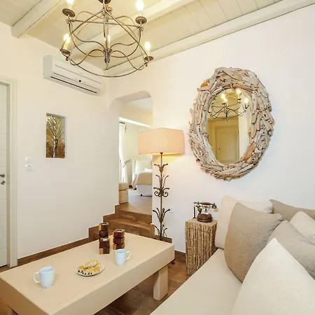 Isabella Apartment Naousa (Paros)