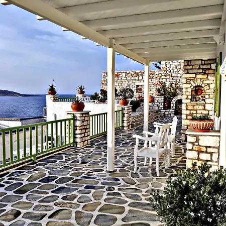 Isabella Naousa (Paros)