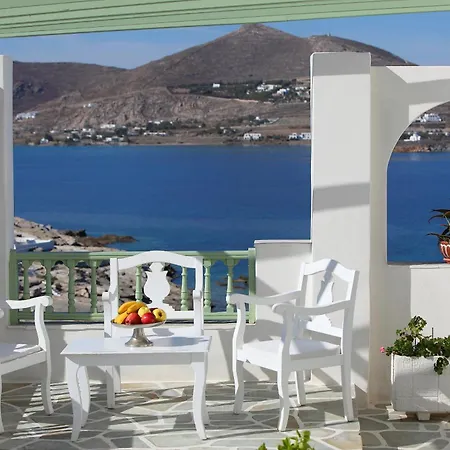 Isabella Naousa (Paros)