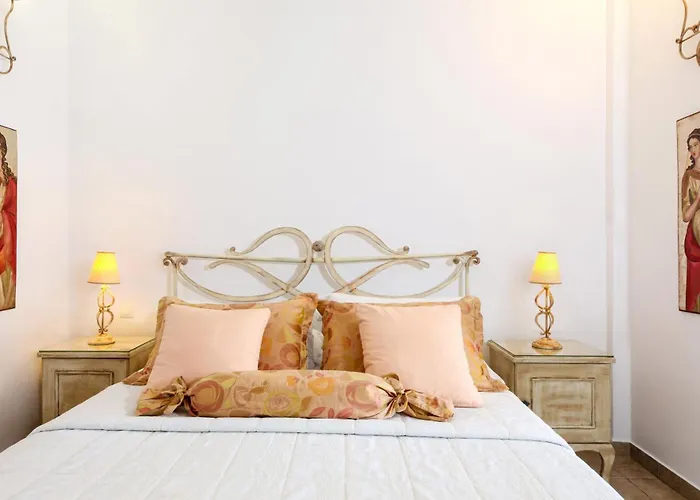 Apartment Isabella Naousa (Paros)