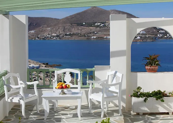 Isabella Naousa (Paros)